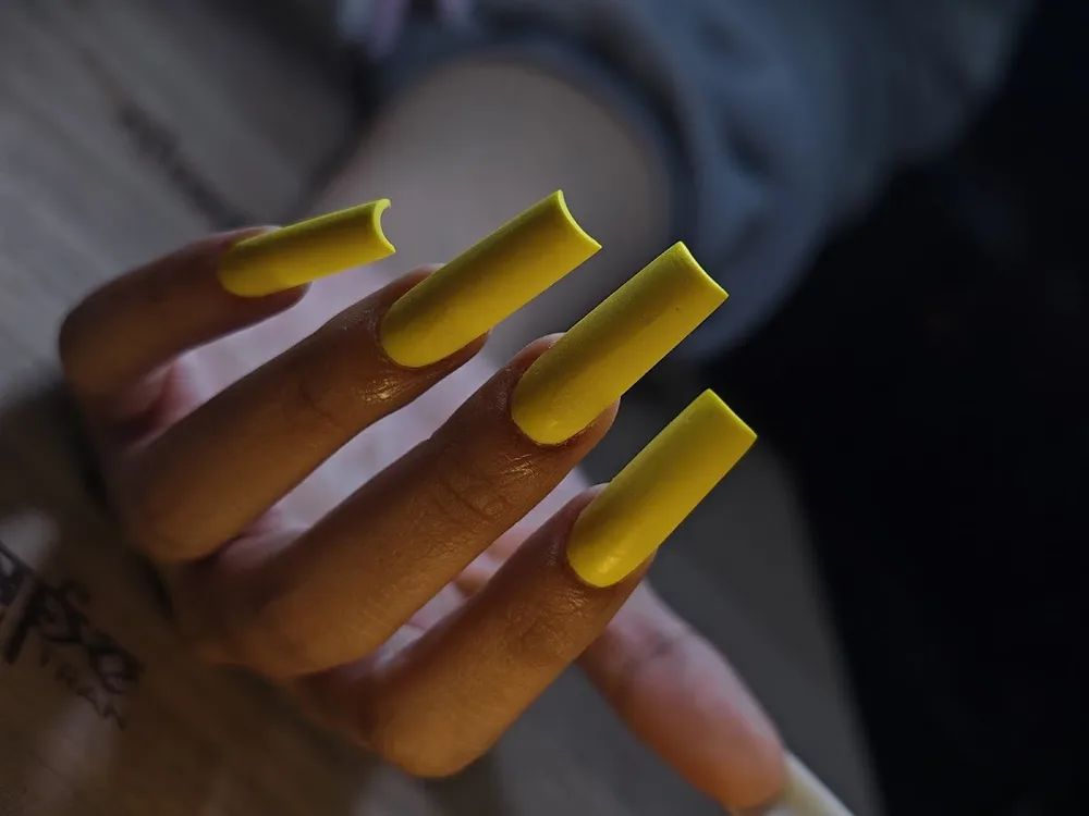 Bella Nails & Lashes