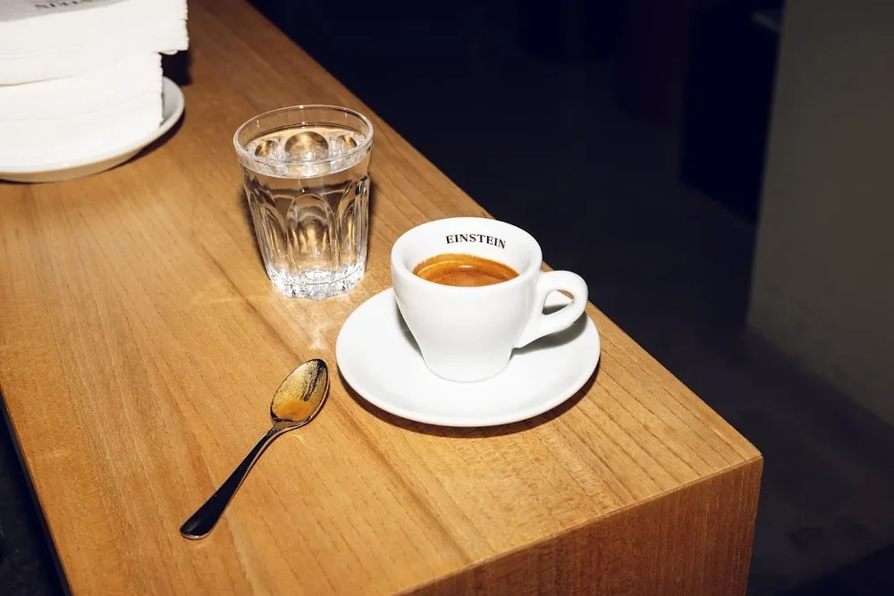 Einstein – café & bel étage - 12