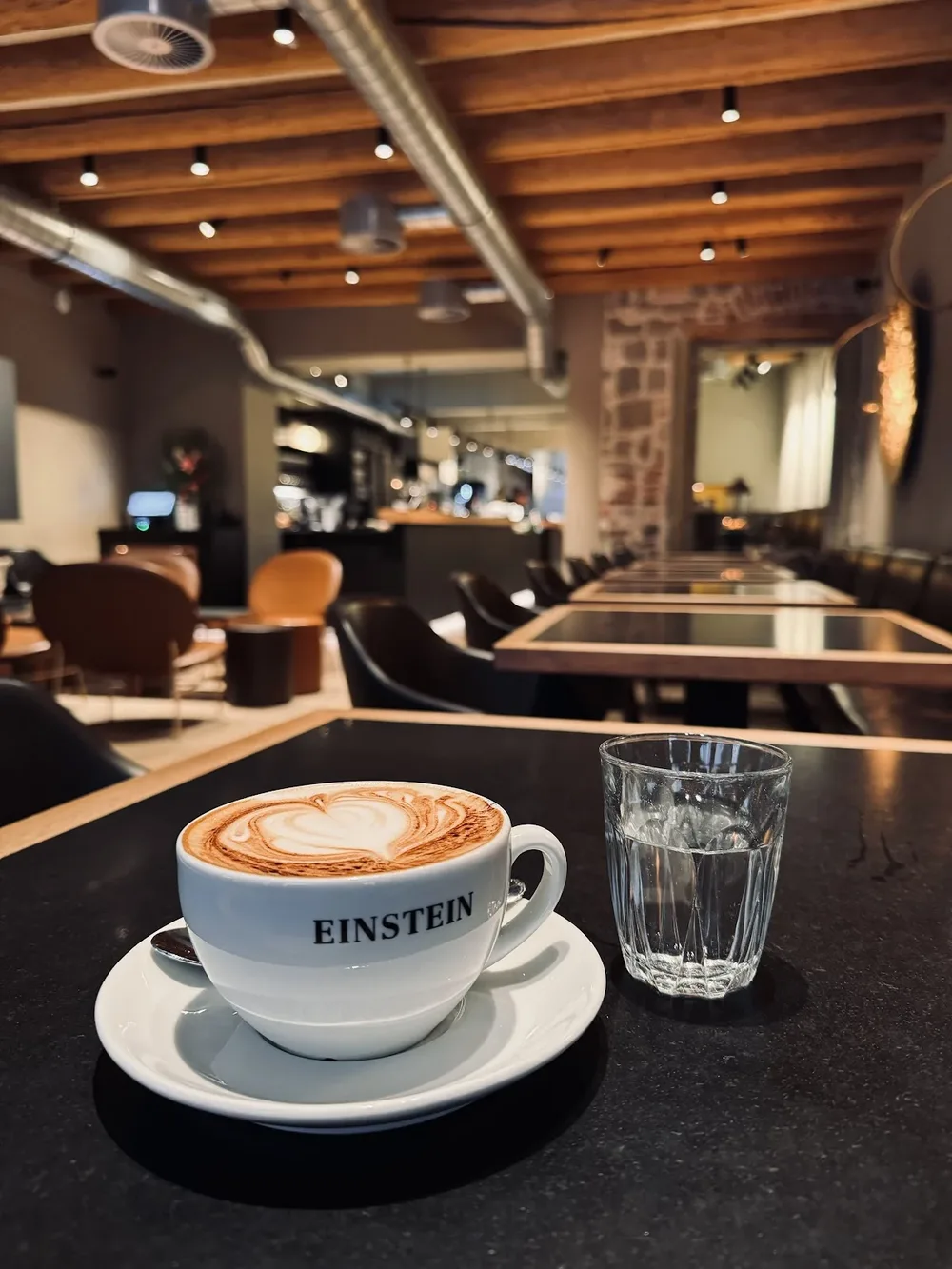 Einstein – café & bel étage - 6