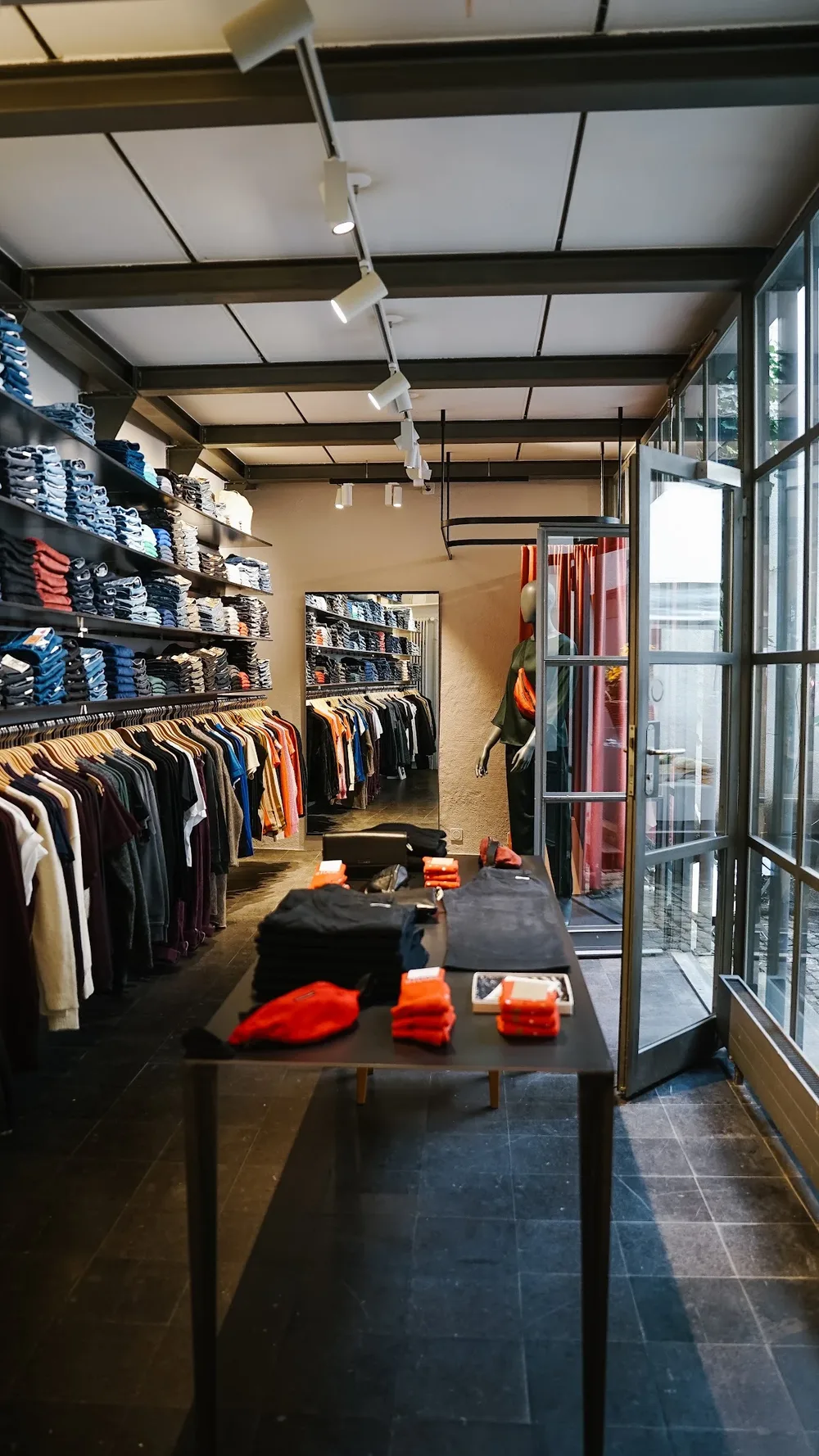 STOOR GmbH - Conscious Fashion